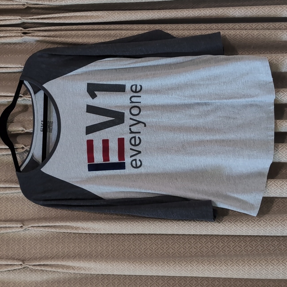 Women's Size XXL EV1 3/4 Sleeve Baseball Graphics Tee by Ellen DeGeneres